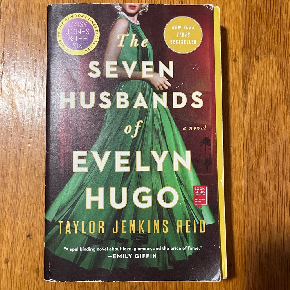 The Seven Husbands of Evelyn Hugo Best Seller Book